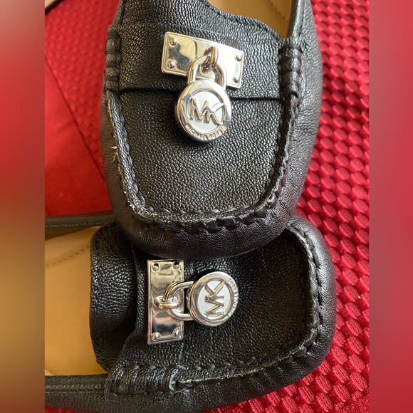 ⭐️Michael Kors Women's Black Loafers - Picture 3 of 15